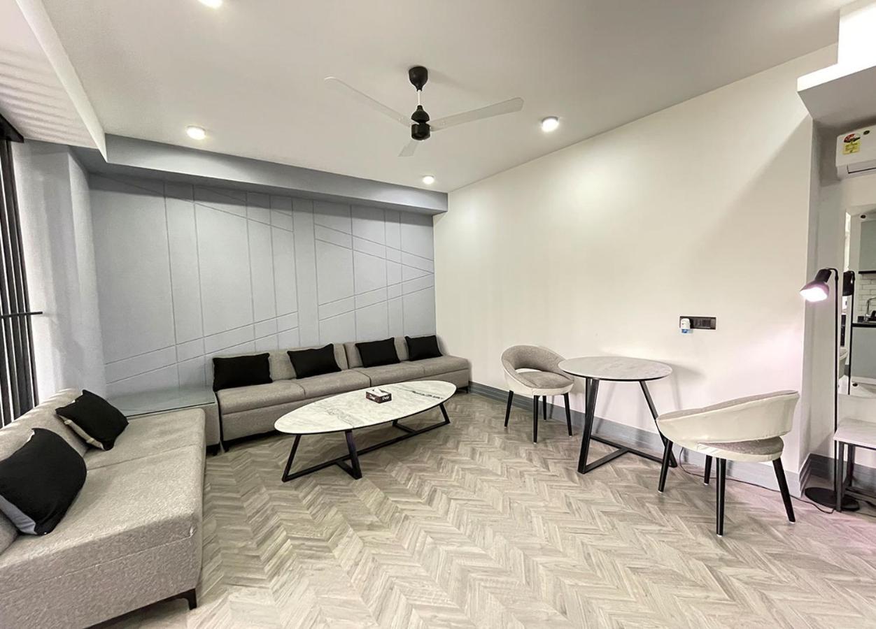 Bedchambers Serviced Apartments, Mg Road Gurgaon Exteriör bild