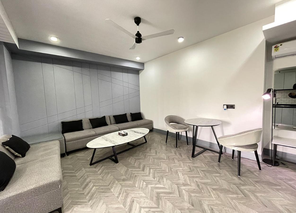 Bedchambers Serviced Apartments, Mg Road Gurgaon Exteriör bild