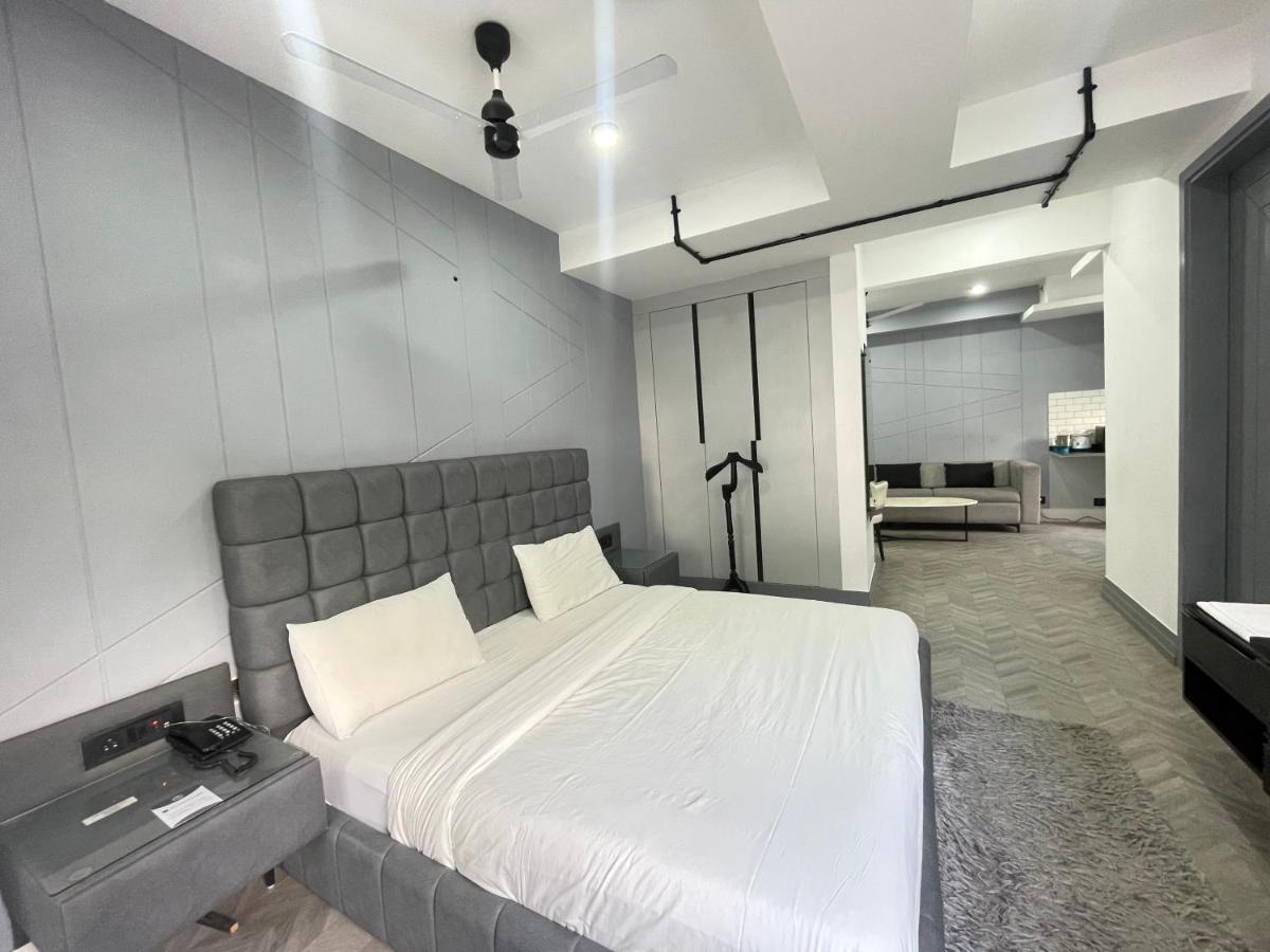 Bedchambers Serviced Apartments, Mg Road Gurgaon Exteriör bild