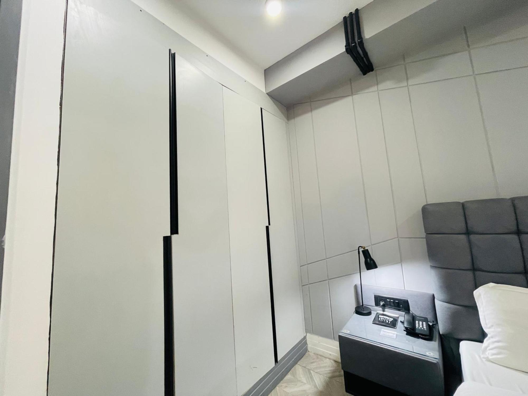 Bedchambers Serviced Apartments, Mg Road Gurgaon Exteriör bild