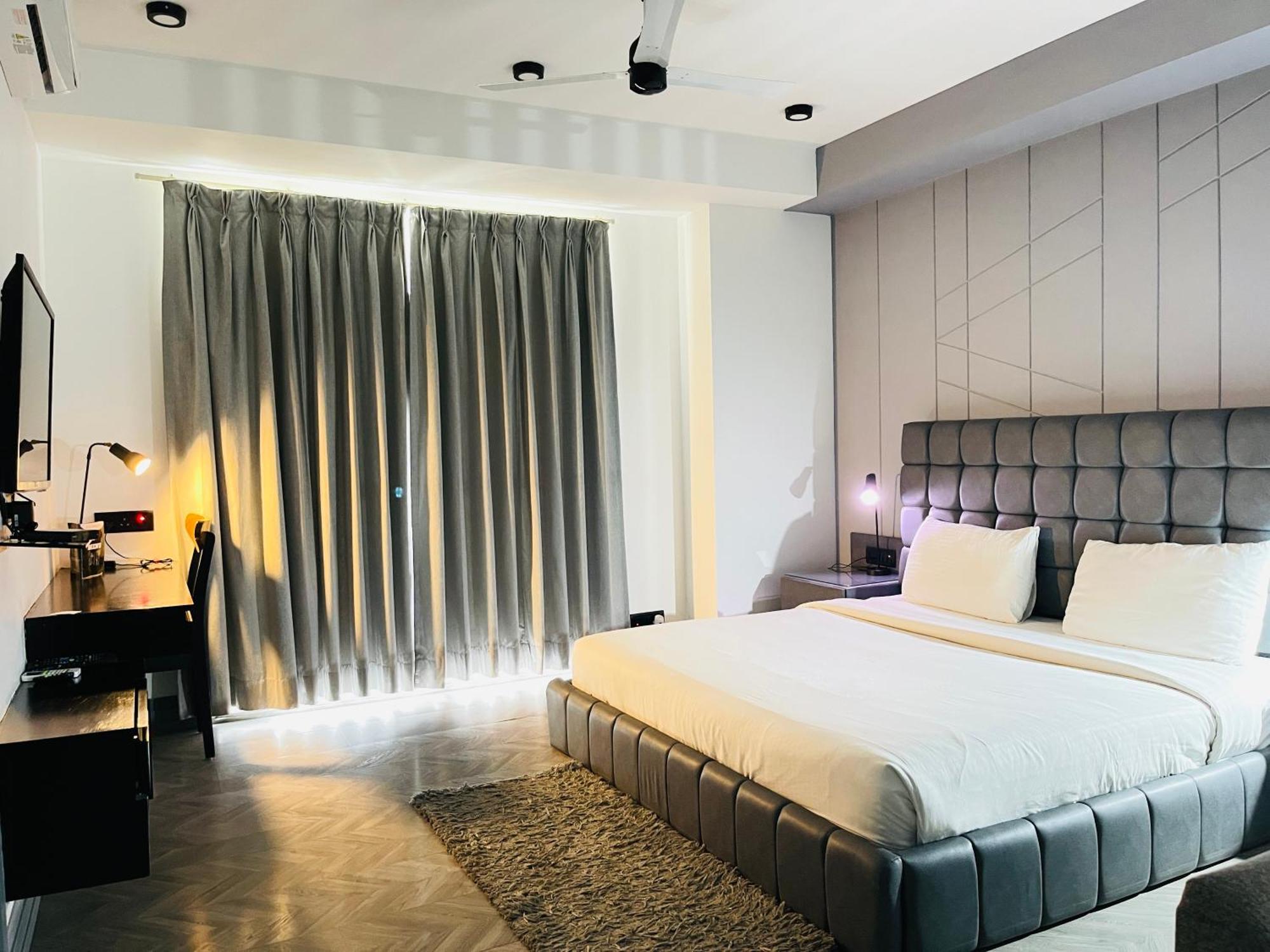 Bedchambers Serviced Apartments, Mg Road Gurgaon Exteriör bild